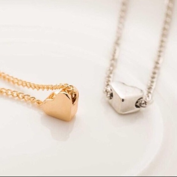 ❗️LAST ONE❗️Dainty Gold Heart Choker Necklace [P] - Picture 3 of 4